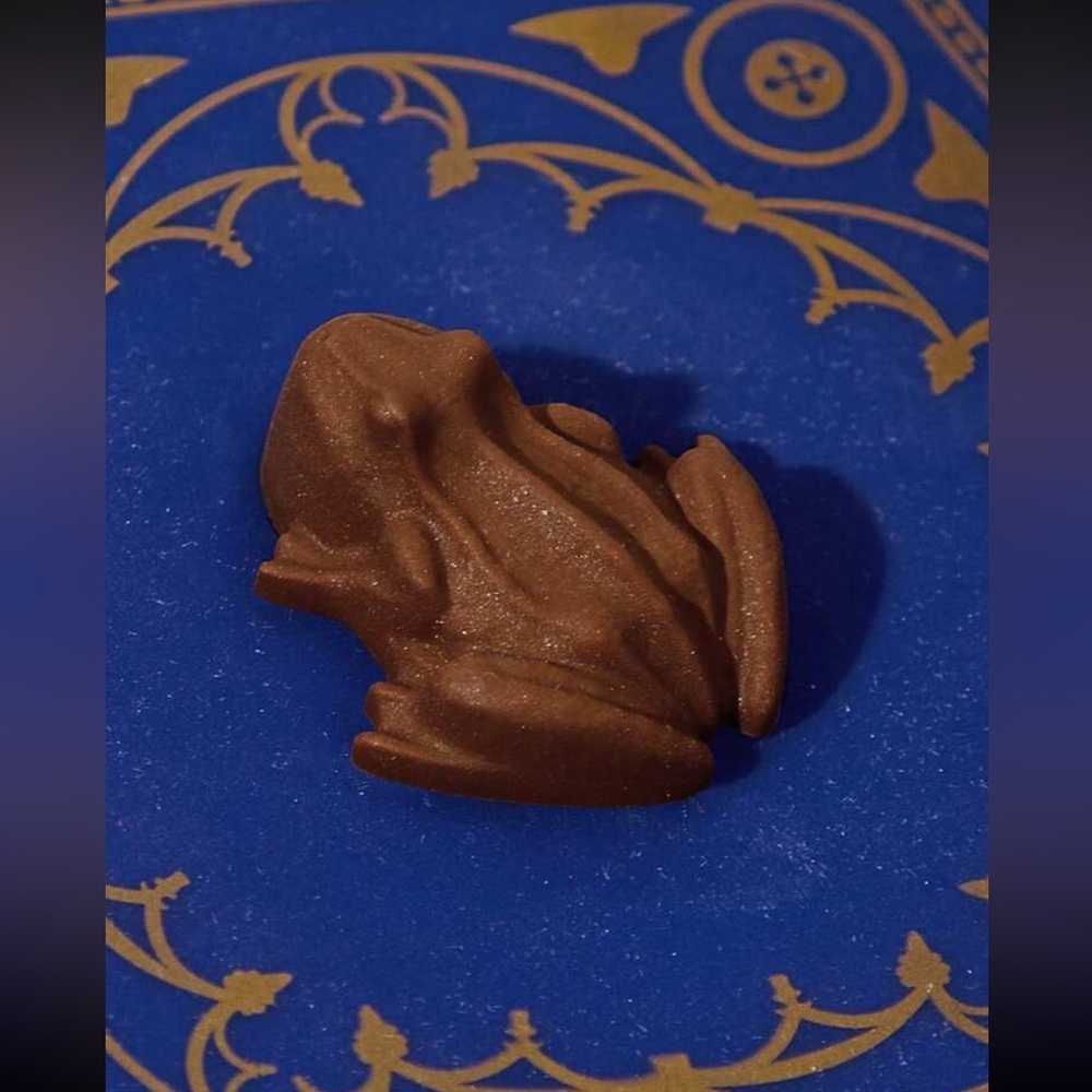 NWT Harry Potter Chocolate Frog Silicone Mug Lid - Picture 4 of 4